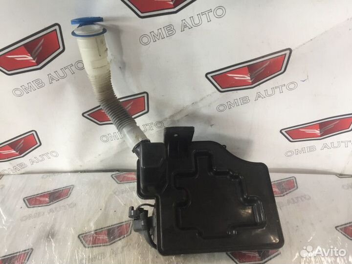 Бачок омывателя лобового стекла Шкода Фабия 2