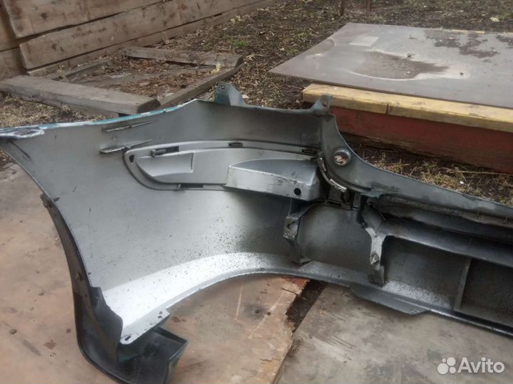 Бампер задний mazda premasy 2000г