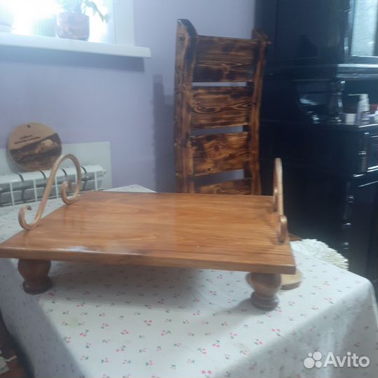 Поднос на ножках,дерево,ручная работа