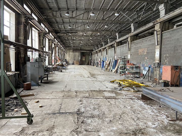 Свободного назначения, 12000 м²