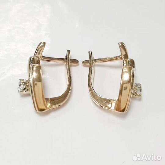Золотые серьги с бриллиантами