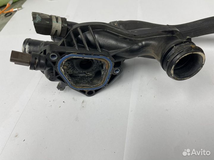 Корпус термостата Peugeot 308