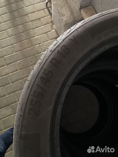 Continental ComfortContact - 6 255/45 R18 Y