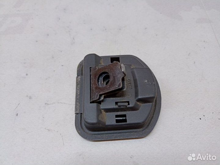 Крепление багажника Toyota Avensis ZZT251 1ZZ-FE