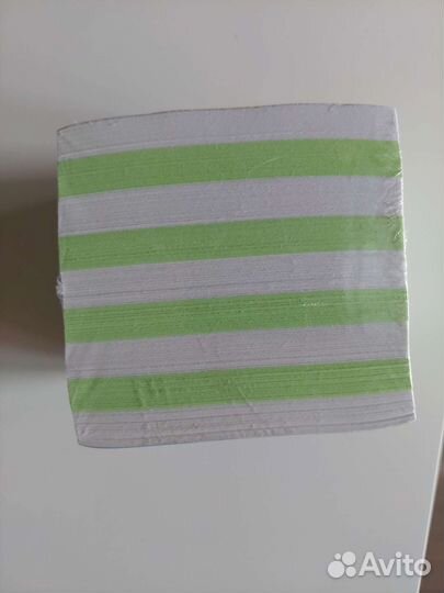 Блок новый для записей Россия 9х9х9 см