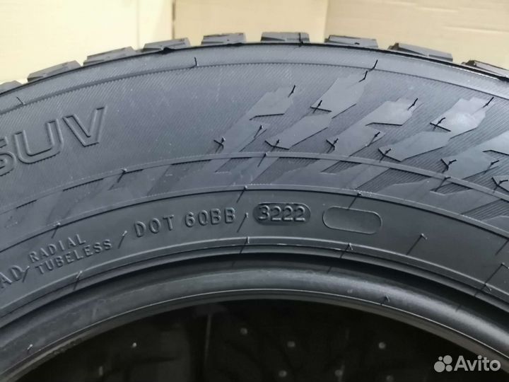 Nokian Tyres Hakkapeliitta 9 SUV 215/65 R16