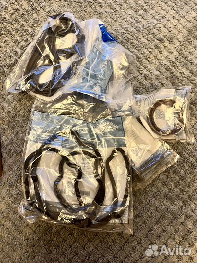 Помпа и комплект прокладок Ford Explorer 3,5