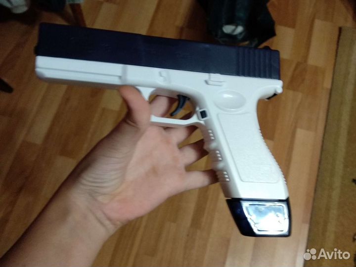 Водяной пистолет ice Glock