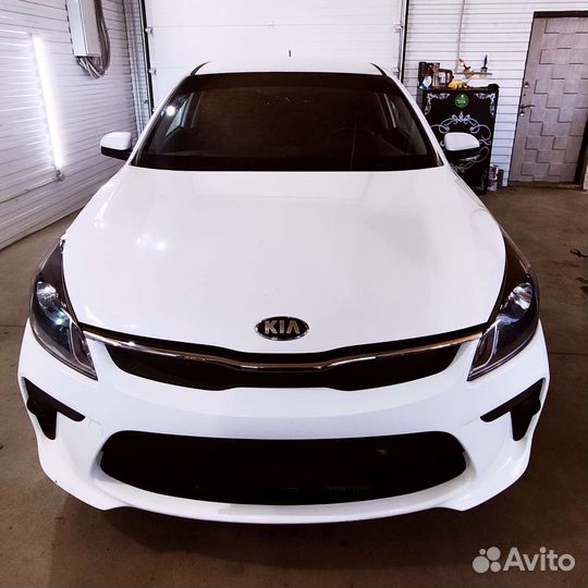 Лобовое стекло Opel Zafira 1998-2005г