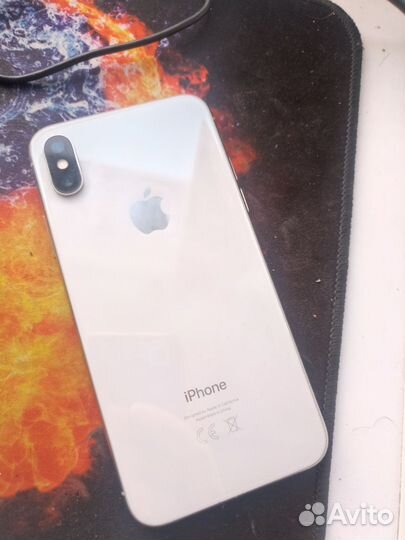 iPhone X, 64 ГБ