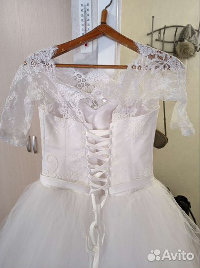 Свадебное платье