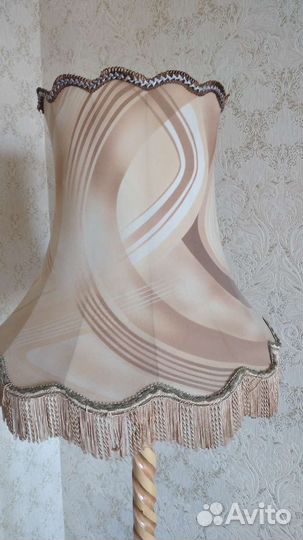 Торшер напольный с абажуром, бу