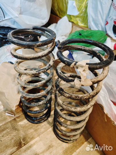 Пружина Lesjöfors 42 757 01 (почти новые)