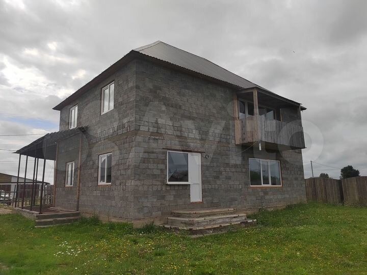 Коттедж 200 м² на участке 15 сот.