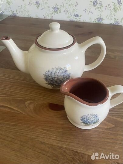 Заварочный чайник и молочник гортензия новые