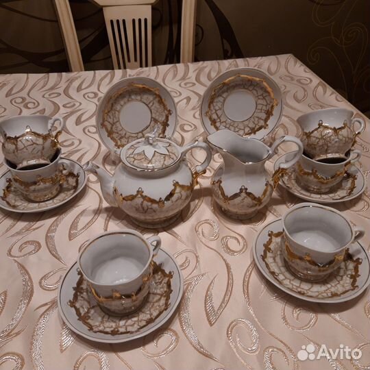 Чайный сервиз Золотой бутон, Барановка