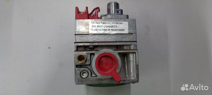 Газовый клапан Honeywell VS820A 1716