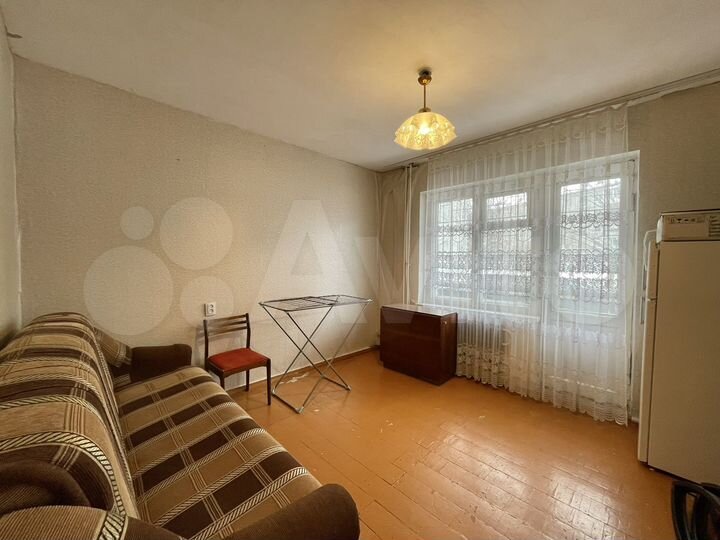 2-к. квартира, 48 м², 1/9 эт.
