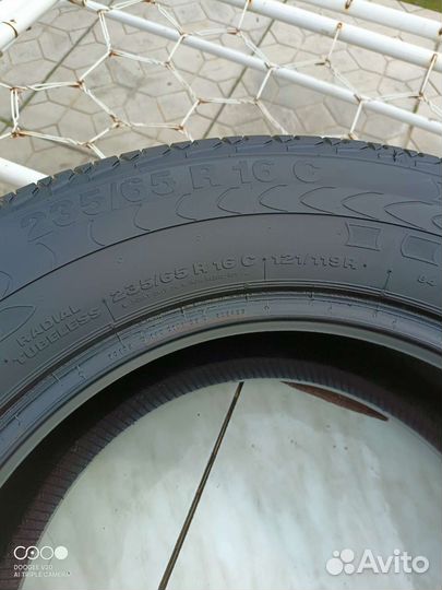 Continental Vanco 2 235/65 R16