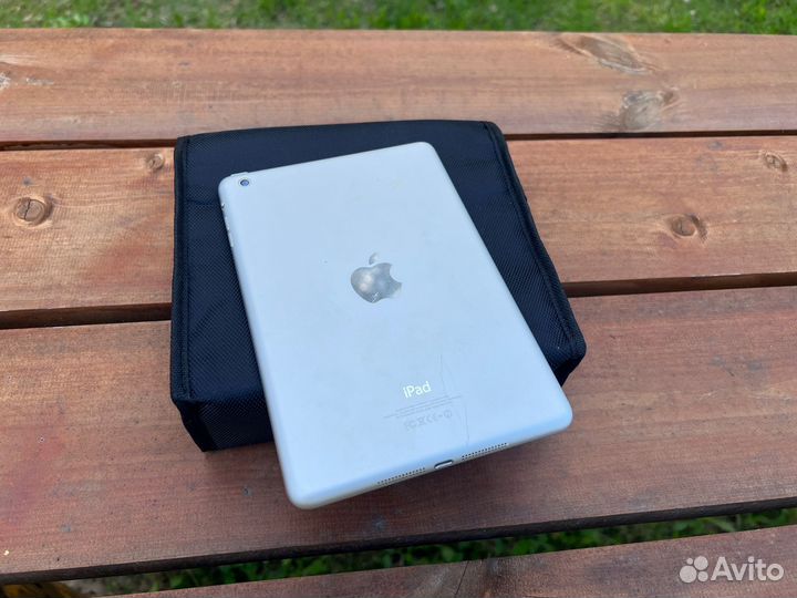 iPad mini версия Wi-Fi для детишек