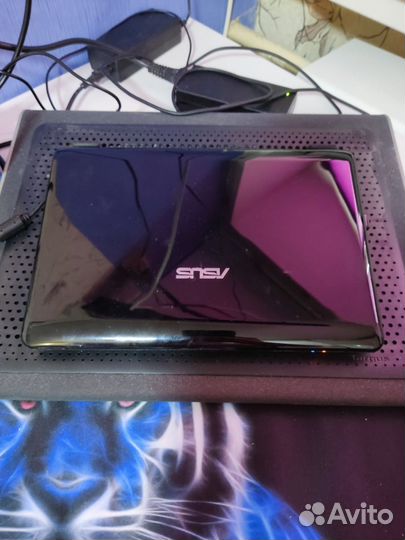 Нетбук Asus eee pc 1005P