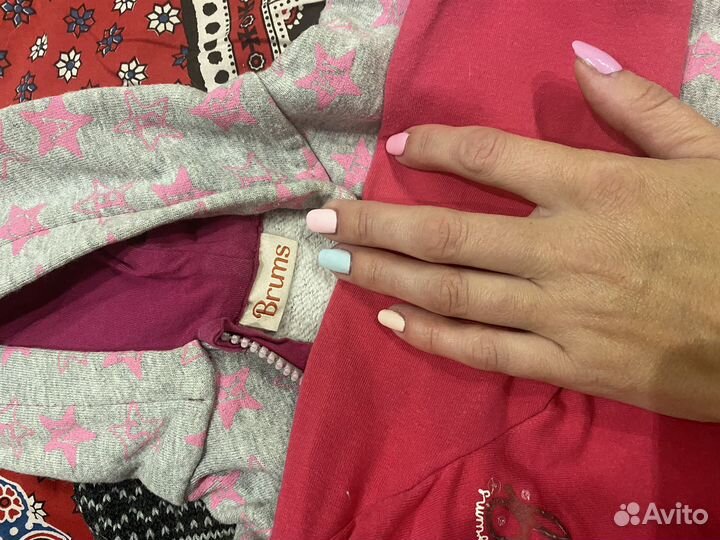 3 кофточки на девочку 2 -х лет