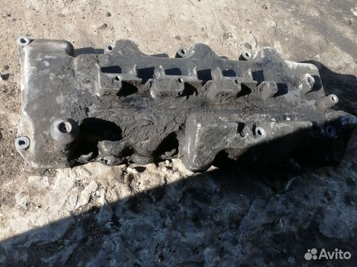 Крышка клапанная мерседес Mercedes