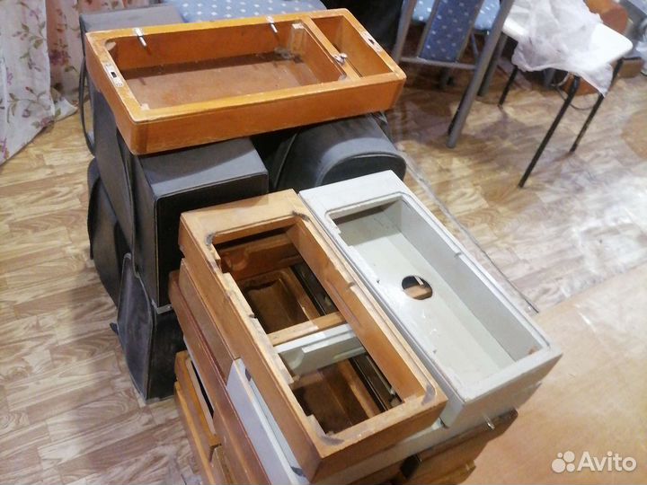 Поддоны для швейной машины