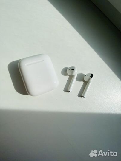 Беспроводные наушники apple airpods 1