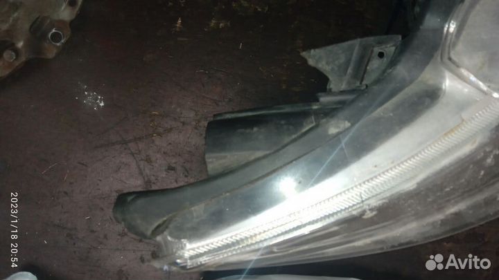 Фара правая для Toyota Corolla E15