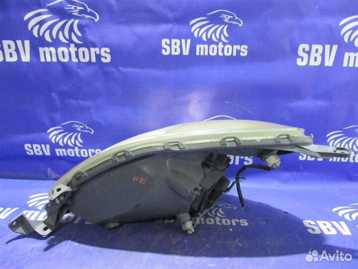 Фара передняя правая Toyota Funcargo NCP20