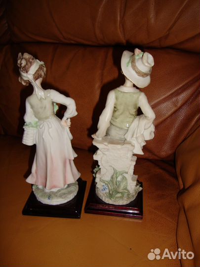 Две статуэтки Capodimonte G. Armani Парочка