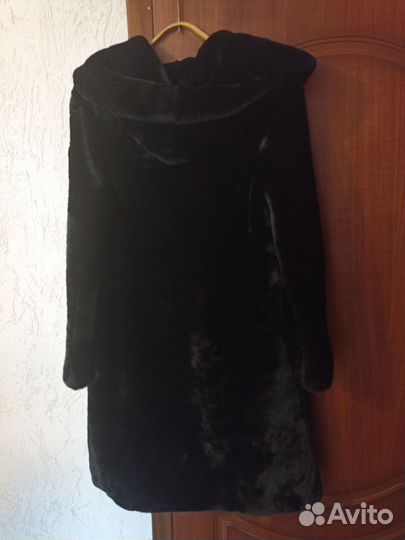 Шуба мутоновая с капюшоном 44 46