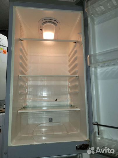 Холодильник Samsung Узкий