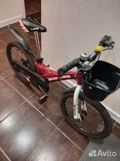 Велосипед облегчённый с корзиной и доп.колёсами