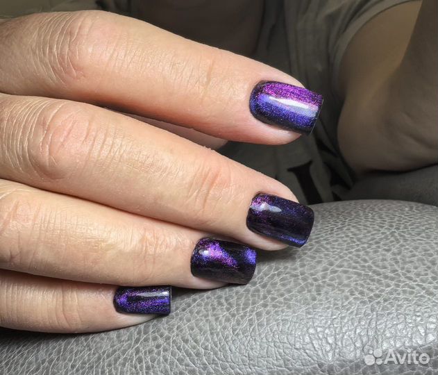 Модель на маникюр с дизайном