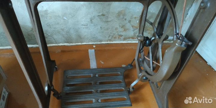 Швейная машинка