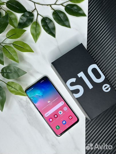 Samsung Galaxy S10e, 6/128 ГБ