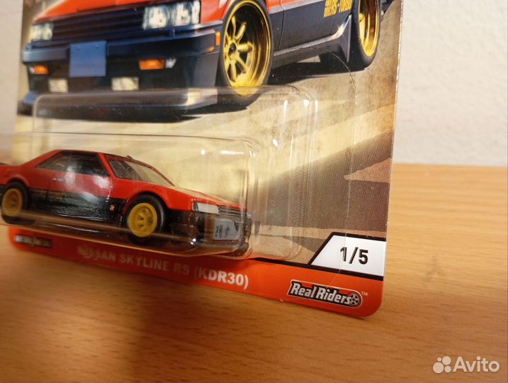 Hot Wheels Premium Nissan Skyline RS KDR30