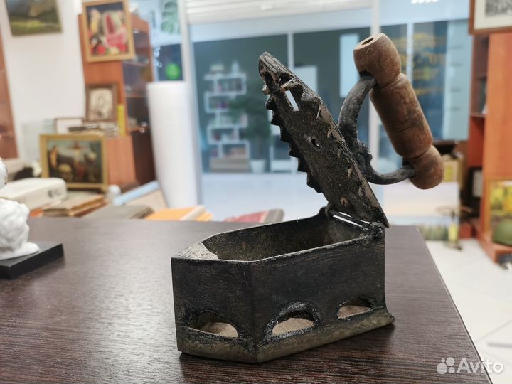 Утюг угольный маленький чугун Россия РСФСР СССР