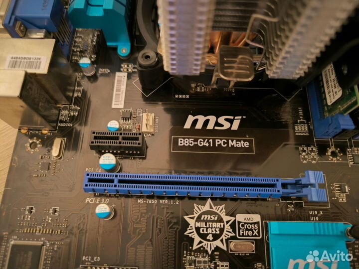 Материнская плата с процессором и памятью