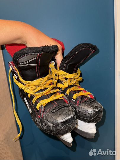 Продаю коньки bauer