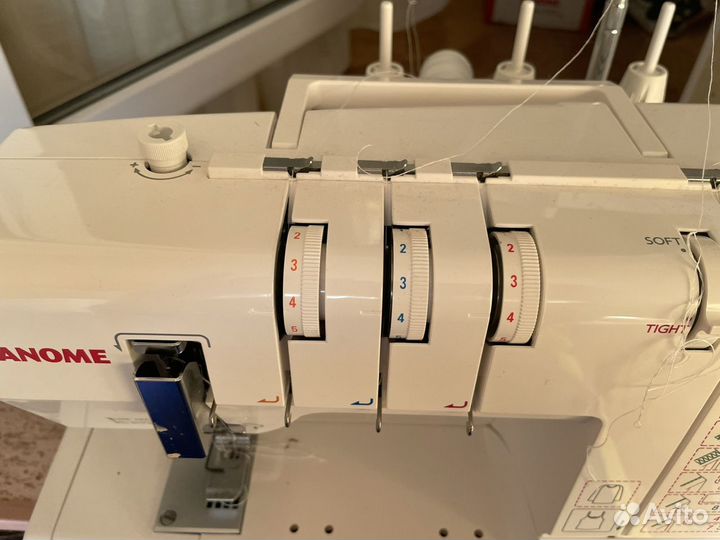 Швейная машина Janome