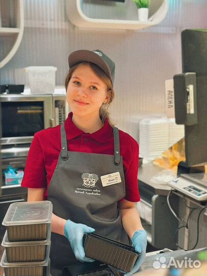 Бариста в кафе