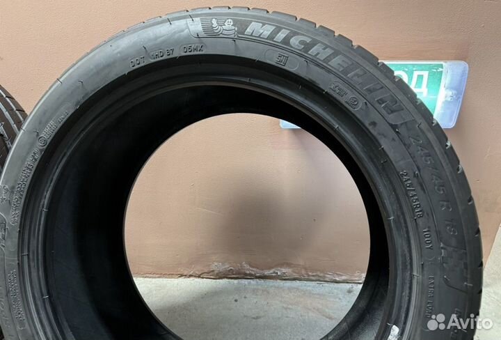 Michelin Pilot Sport 4 245/45 R18 100Y