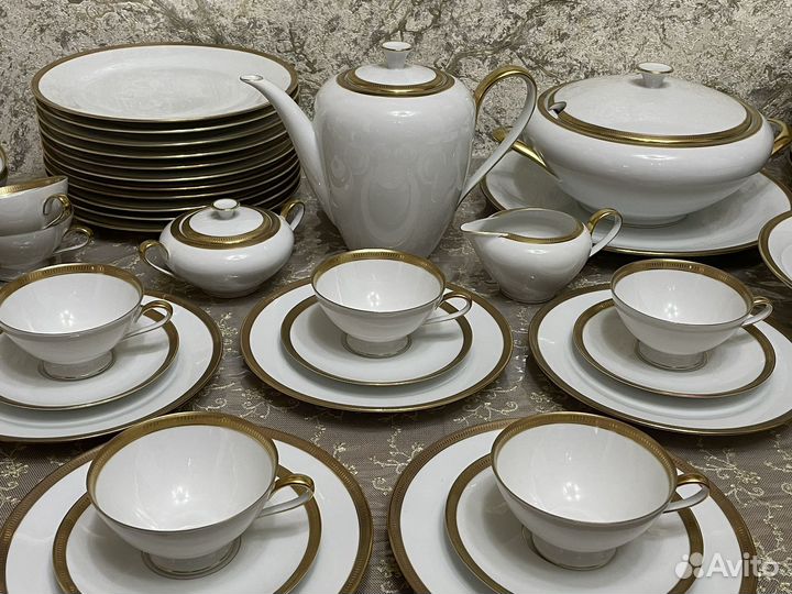 Чайно столовый сервиз на 12 персон