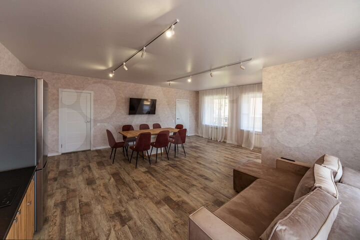 Таунхаус 80 м² на участке 8 сот.