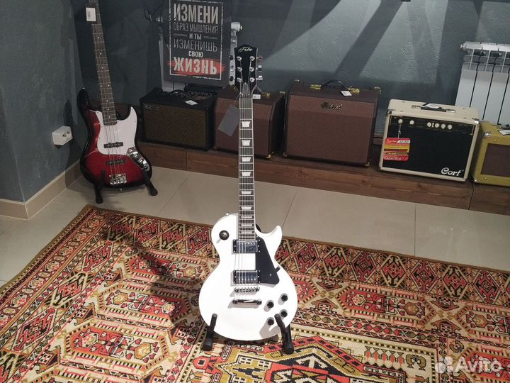 Электрогитара Fabio lp02 Wh в наличии
