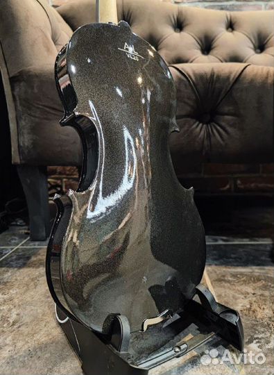 Скрипка 4/4 + аксессуары (комплект)