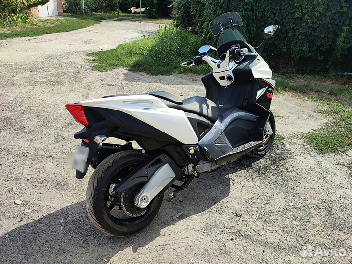 Aprilia SRV850